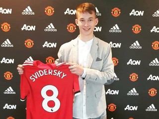 Záujem o jeho služby mala celá anglická špička, Martin Šviderský sa rozhodol pre Manchester United.