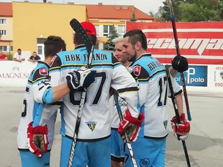 Hokejbalisti Vranova získali titul v 3b PHbL