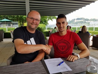 Koscelník so svojím manažérom Andrejom Augustínom.