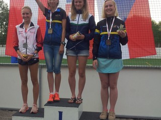 Víťazný stupeň obsadili až dve pretekárky.