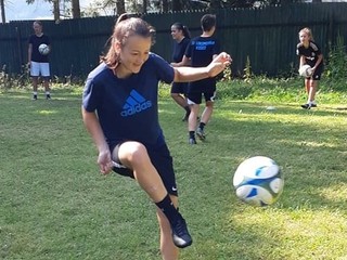 Na sústredení v Palcmanskej Maši. Na snímke najmladšia hráčka tímu Dominika Donovalová.