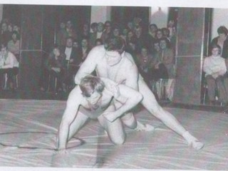 Anton Búrik počas zápasenia.