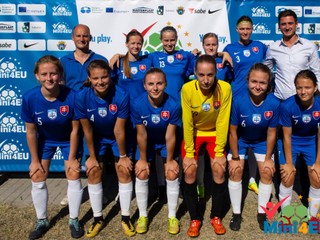 Úspešné futbalistky z Prešova.