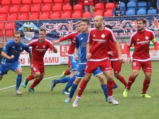 Ak chce bardejovský futbal naďalej účinkovať v druhej lige, musí sa na jar vyhrabať z pásma zostupu.