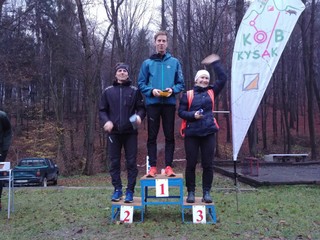 Na stupňoch víťazov - zľava J. Polák, T. Mušinský a N. Tyszová.