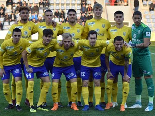 Michalovskí futbalisti sa v sobotu rozlúčia so svojimi fanúšikmi.