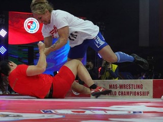 Víťazný ťah Jany Vaškovej (dole) vo finále.