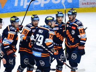 Košickí hokejisti ťahajú doma 4-zápasovú sériu prehier.