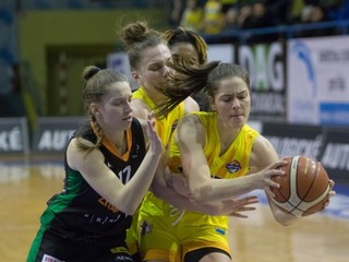 Kapitánka Young Angels Denisa Blanárová zaznamenala v stretnutí 10 bodov.