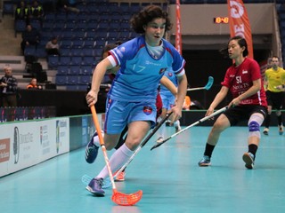 Patrícia Mária Dzurinová počas florbalového šampionátu.