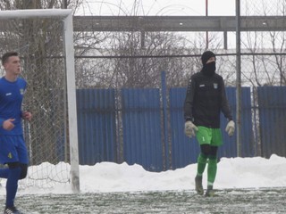 Sedemnásťročný brankár Matej Hudák si v nedeľu pripísal dva góly medzi seniormi. Virtuálne.
