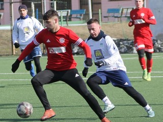 Bardejovskú Novú Ves preverili dorastenci Bardejova.