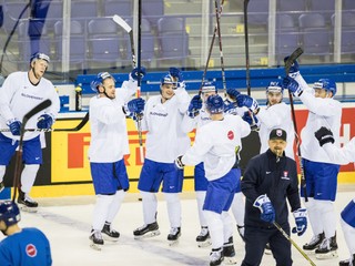 Hráči slovenska počas tréningu slovenskej reprezentácie deň pred začiatkom Majstrovstiev sveta v ľadovom hokeji 2019.