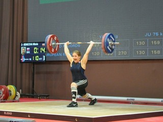 Nikola Seničová patrí v súčasnosti medzi najväčšie slovenské talenty vo vzpieraní.