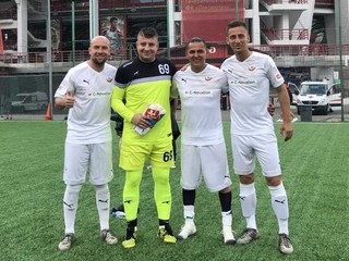 Štvorica východniarov reprezentuje Slovensko na MS umelcov vo futbale.