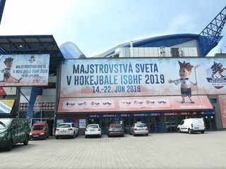 Hokejbalové majstrovstvá sveta sa začínajú. Na Slovákov čaká Fínsko