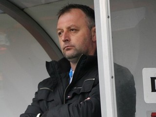 Tréner Jozef Kukulský sa po vypršaní trestu vrátil na lavičku.