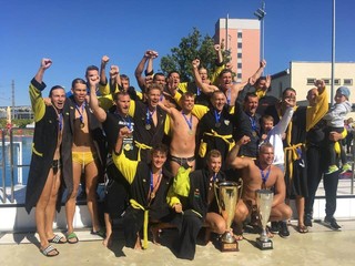 Vodnopólisti ŠK Hornets vybojovali pohár