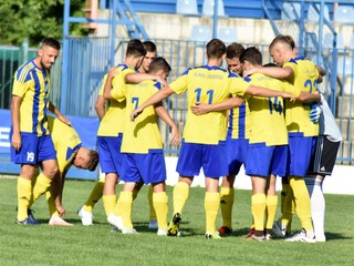 Po štyroch mesiacoch sa trebišovskí futbalisti konečne predstavia na svojom štadióne.