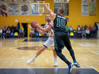 Stanislav Baldovský (vľavo) sa koronavírusu neobáva.