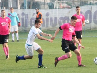 Bardejovská Nová Ves si v súboji tabuľkových susedov poradila so Spišskou Novou Vsou.