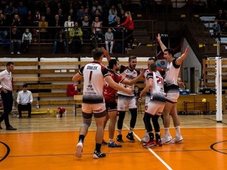 Atraktívne východniarske derby láka hráčov i divákov.