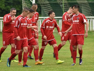 Futbalisti Veľkých Revíšť sa možno v zime presťahujú do neďalekých Sobraniec.