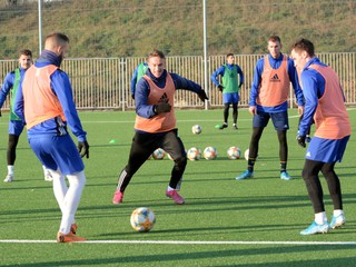 Košičania budú v príprave testovať prípadné posily, potvrdenou novou tvárou je Dávid Keresteš (v strede).