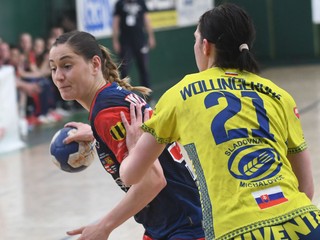 Lívia Klučková (vľavo) ešte nedávno bojovala proti Iuvente, teraz si bude obliekať jej dres.