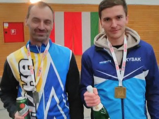 Ocenení v kategórii Muži - vľavo druhý Návratil, vpravo víťaz Dávid Franko.