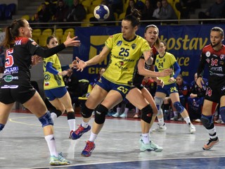 Michalovčanky aj Prešovčanky sa chystali na pohárové duely, namiesto toho majú nútené voľno.