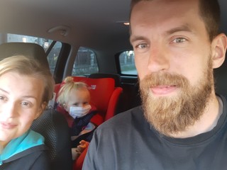 Michal Baťka s rodinkou.