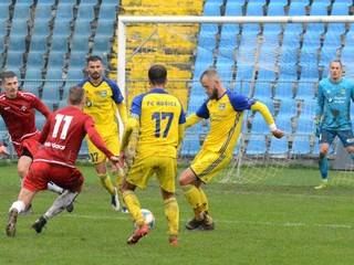 František Pavúk (druhý sprava) spečatil výhru s Vranovom a vyslúžil si prirovnanie k hviezde Realu Madrid.