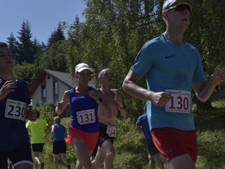 Bežalo sa v poriadnej horúčave. S číslom 131 ženská víťazka Denisa Martonová.