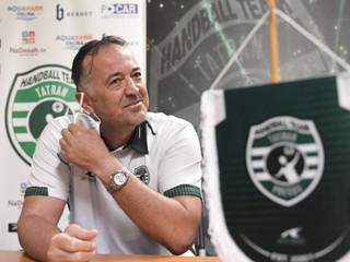 Zrušenie turnaja v Bosne i zápasu v Maďarsku zaskočilo aj trénera Prešova Slavka Golužu.