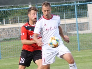 O výhre Bardejova s Liptovským Mikulášom rozhodol jeden z novicov v tíme, skúsený Filip Serečin (vpredu).