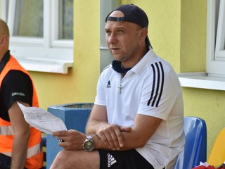 Tréner Plavnice Ľubomír Puhák.