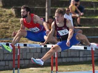 Matej Baluch (vpravo) na majstrovstvách SR. Bol tam najúspešnejším východniarom.