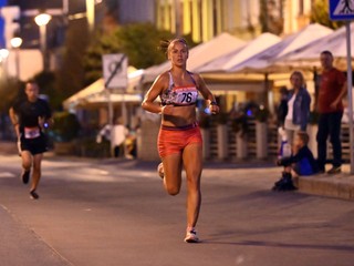 Najrýchlejšia žena Jarmila Vitovičová v centre Prešova. 