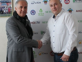 Futbalový klub z Bardejova spečatil zmluvu s novým investorom