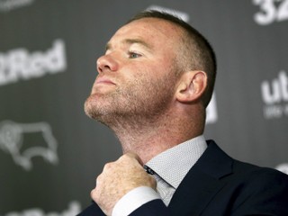 Tréner Derby County Wayne Rooney.