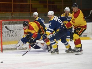 Momentka zo zápasu Topoľčany - Humenné v Slovenskej hokejovej lige.