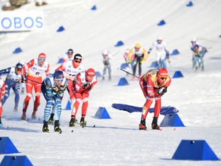 Rus Alexander Boľšunov pri triumfe v sobotu na pretekoch vo švédskom Falune.