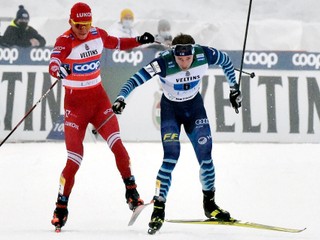 Alexander Boľšunov (vľavo) a Joni Mäki.