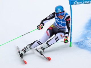 Petra Vlhová počas 1. kola obrovského slalomu v talianskom Kronplatzi. 