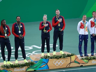 Medailisti zo súťaže zmiešaných dvojíc v tenise na olympijských hrách v Rio 2016.