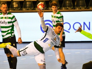 Tunisana Jiheda Jaballaha trápia bolesti chrbta. 