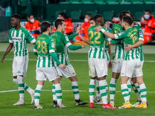 Radosť hráčov tímu Betis Sevilla.