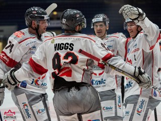 Bratislava Capitals v Ice Hockey League (IHL).