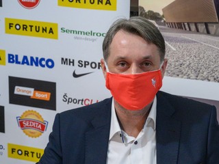 Tréner Serede František Šturma.